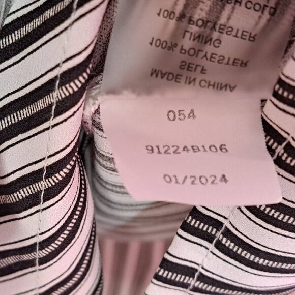 Vince Camuto Women's Chevron-Stripe Puff-Sleeve Tie-Front Top NWT sz Medium - Picture 9 of 9